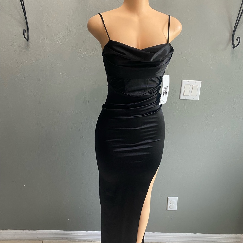 Emerald Sundae Strapless Black Dress